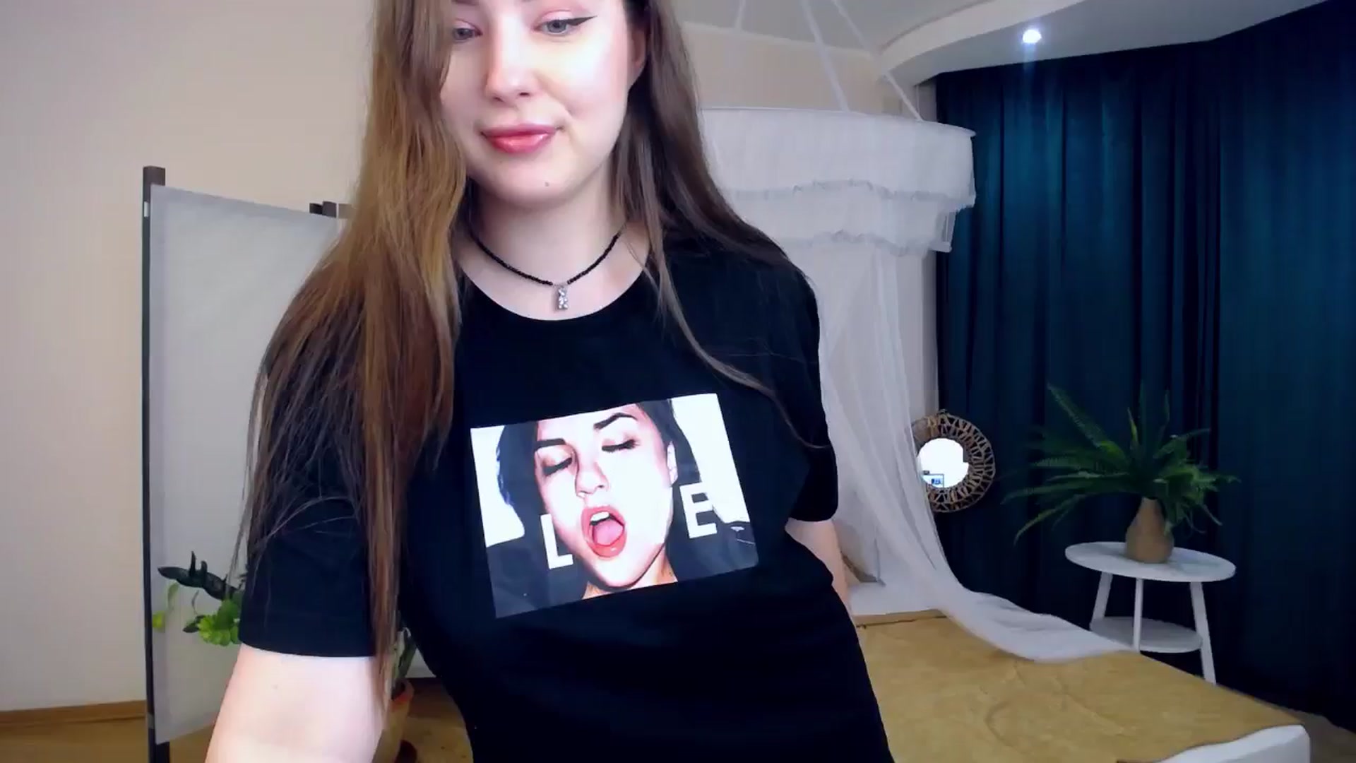 Gallery image thumbnail from AdmireMyEyes's myfreecams stream on, 08/28/2024, 19:19 image 13 of 20