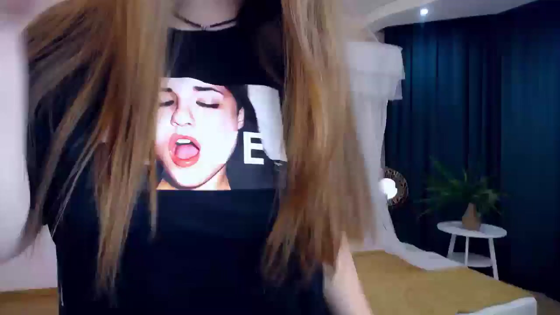 Gallery image thumbnail from AdmireMyEyes's myfreecams stream on, 08/28/2024, 19:19 image 10 of 20