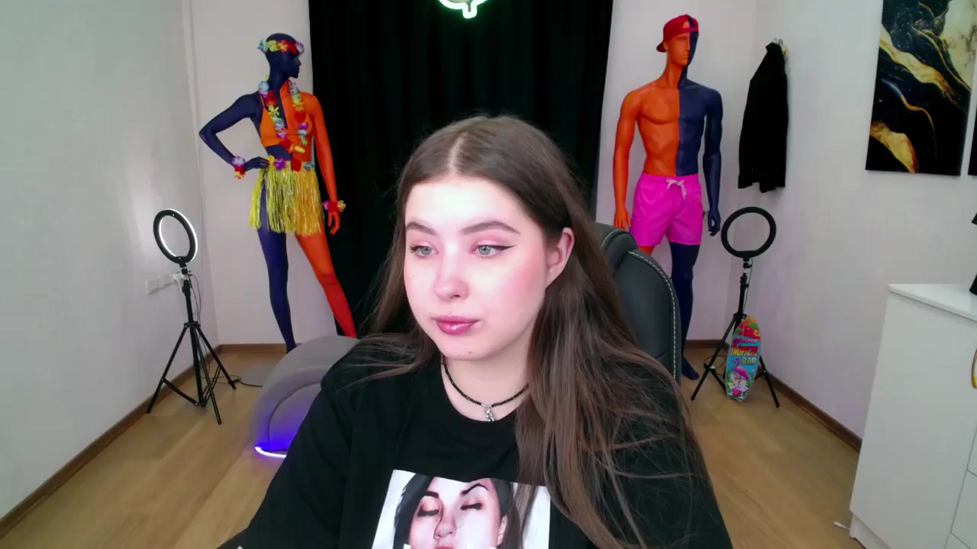 Gallery image thumbnail from AdmireMyEyes's myfreecams stream on, 08/28/2024, 19:46 image 7 of 20