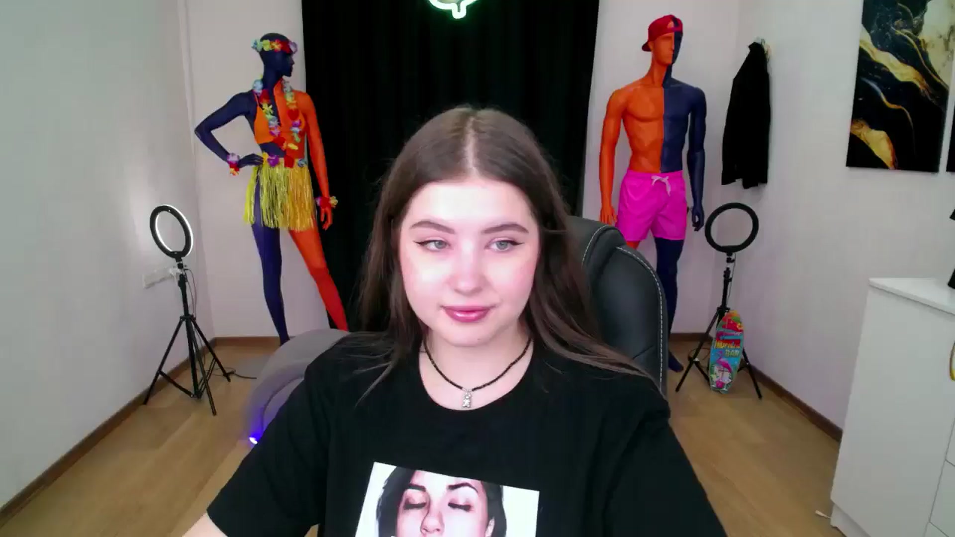 Gallery image thumbnail from AdmireMyEyes's myfreecams stream on, 08/28/2024, 19:46 image 17 of 20
