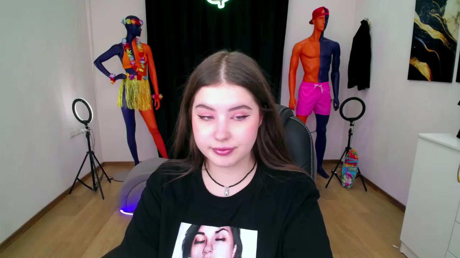 Gallery image thumbnail from AdmireMyEyes's myfreecams stream on, 08/28/2024, 19:46 image 14 of 20