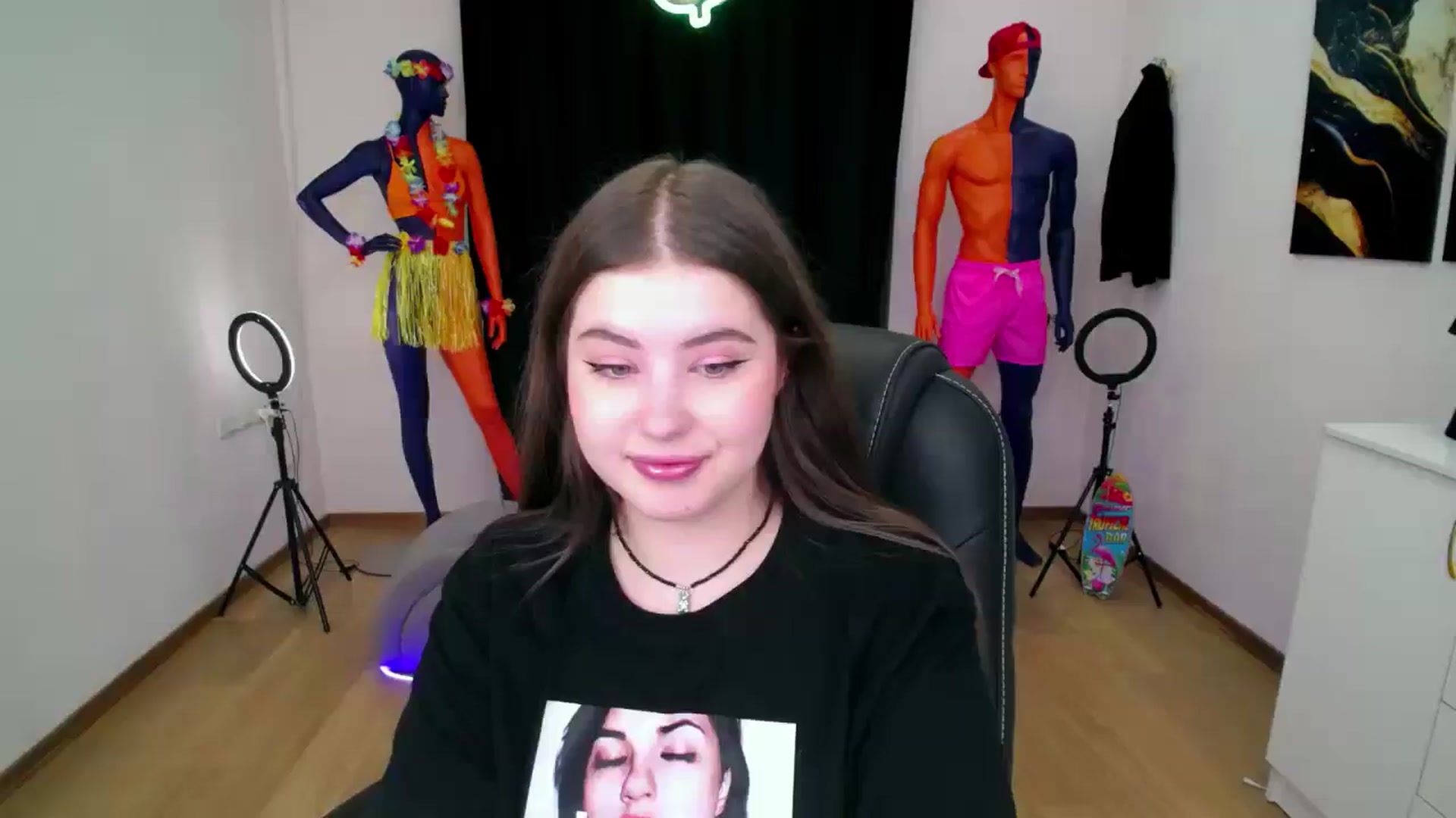 Gallery image thumbnail from AdmireMyEyes's myfreecams stream on, 08/28/2024, 19:46 image 15 of 20