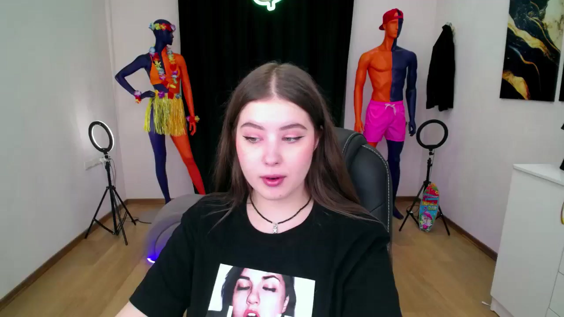Gallery image thumbnail from AdmireMyEyes's myfreecams stream on, 08/28/2024, 19:46 image 20 of 20