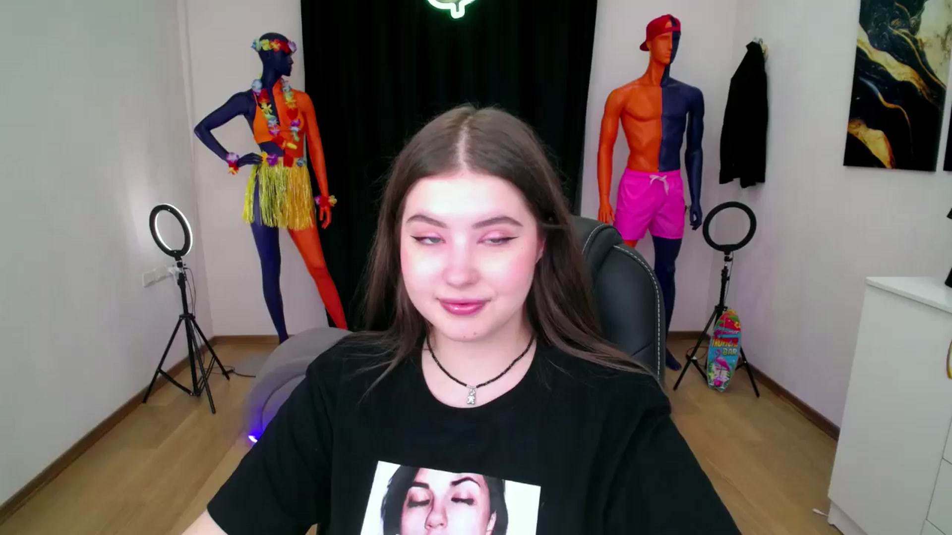 Gallery image thumbnail from AdmireMyEyes's myfreecams stream on, 08/28/2024, 19:46 image 16 of 20