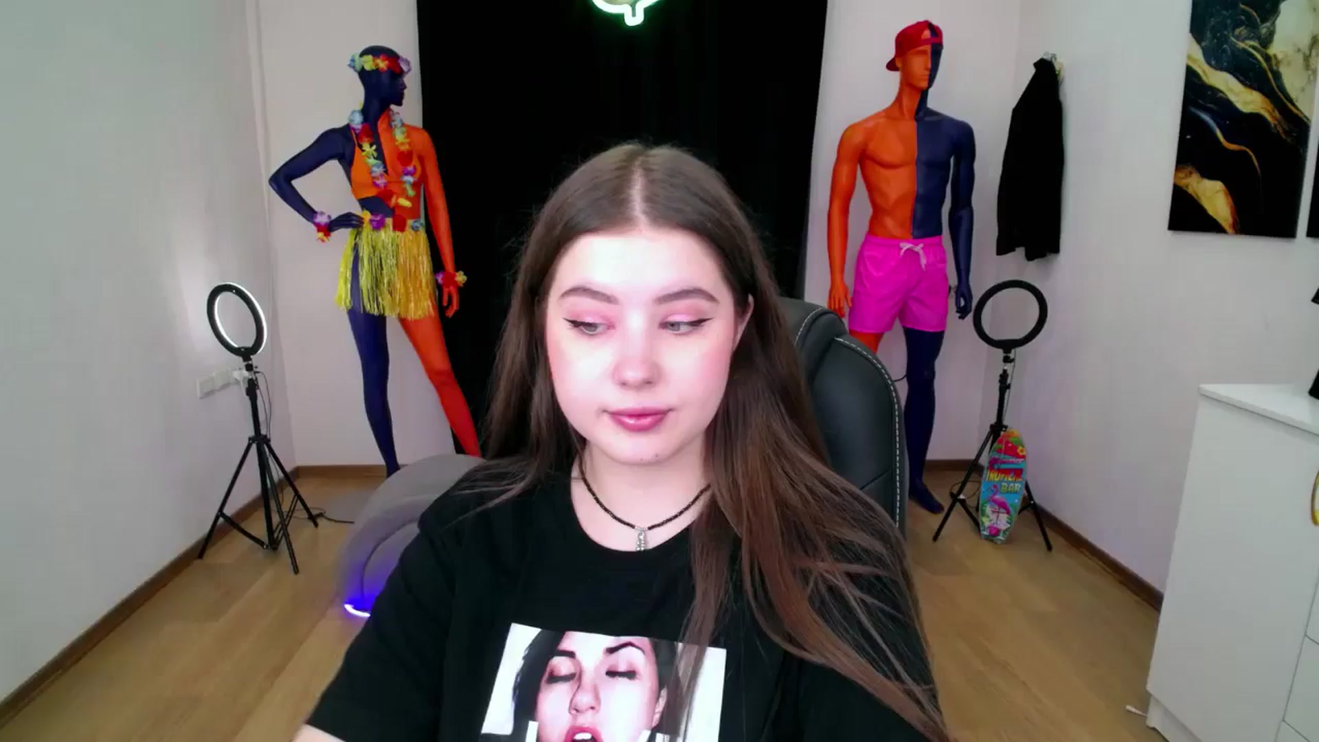 Gallery image thumbnail from AdmireMyEyes's myfreecams stream on, 08/28/2024, 19:46 image 1 of 20