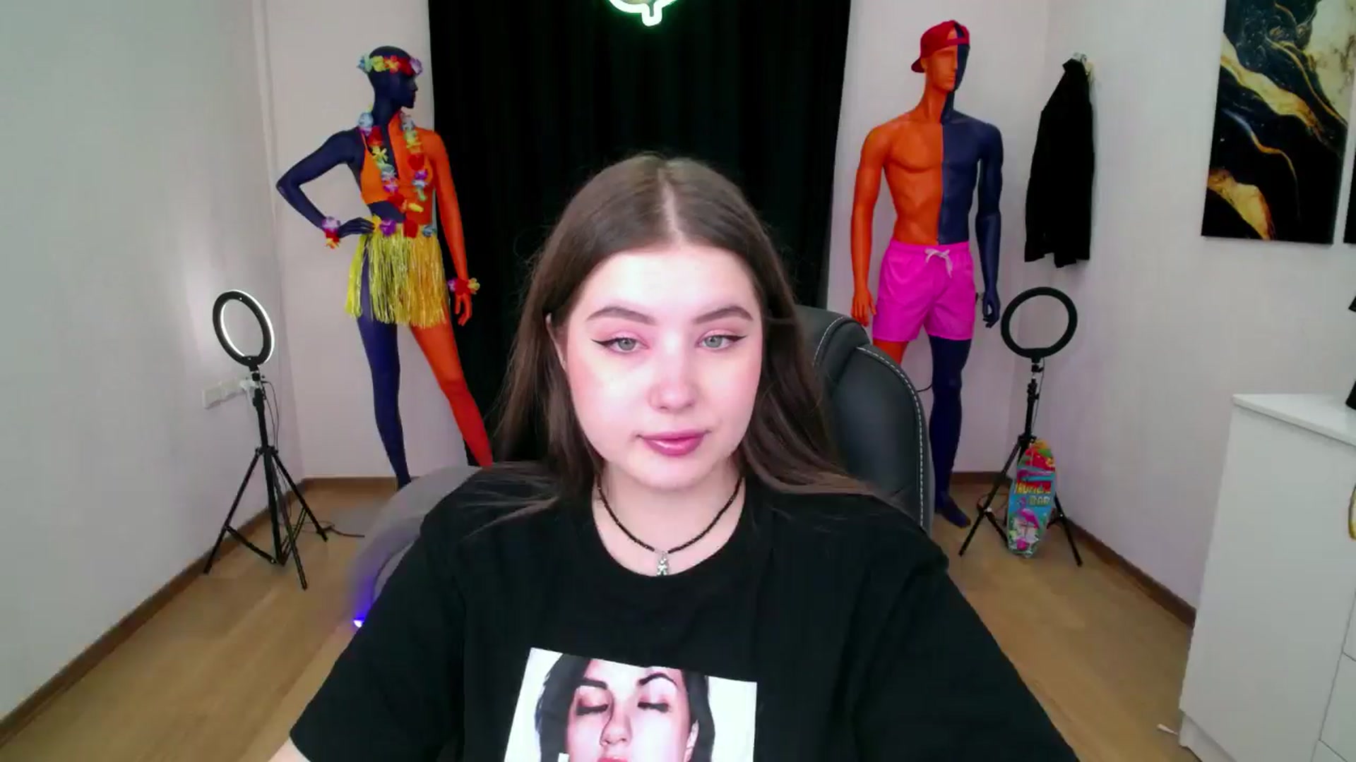 Gallery image thumbnail from AdmireMyEyes's myfreecams stream on, 08/28/2024, 19:46 image 12 of 20