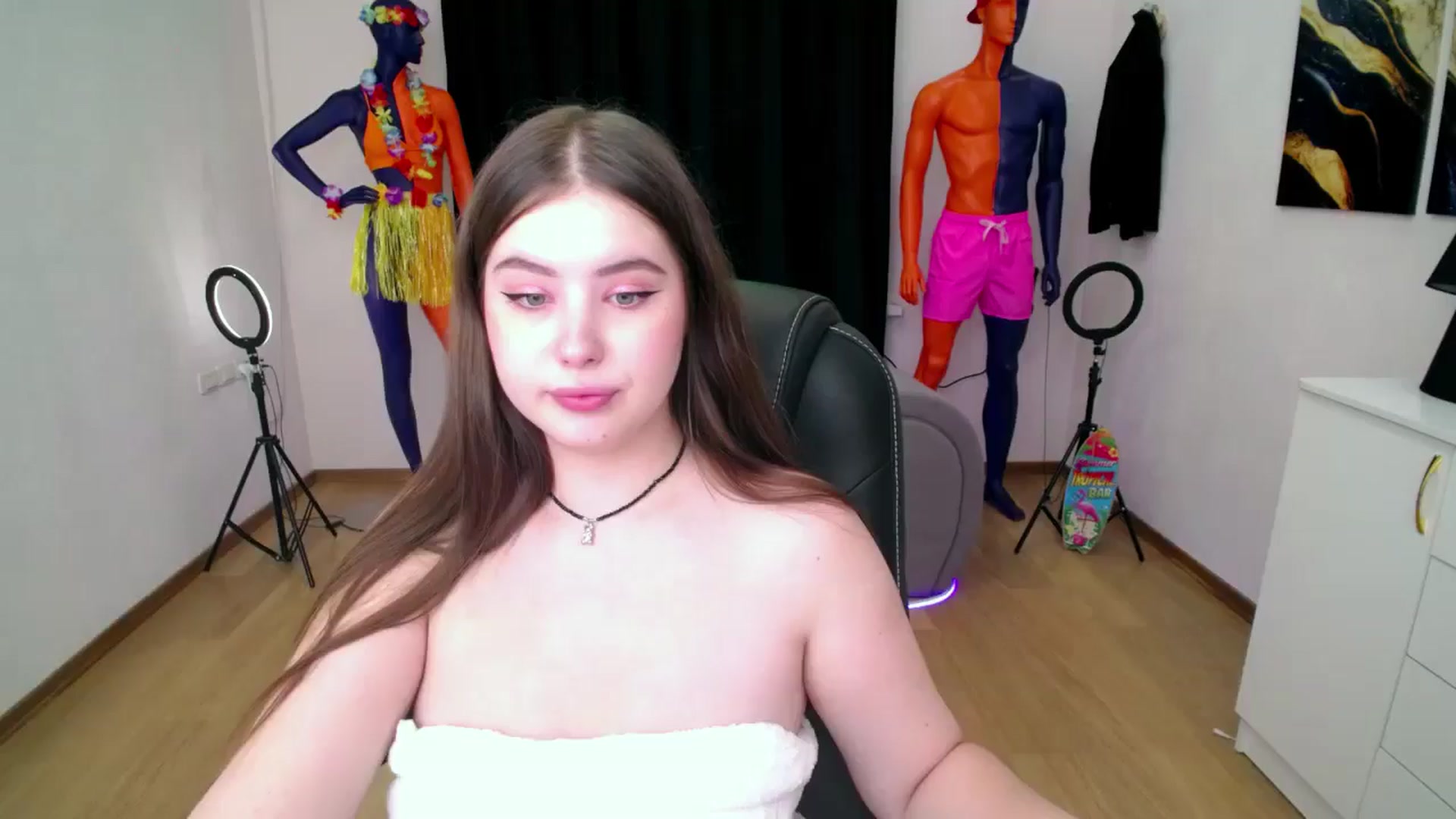 Gallery image thumbnail from AdmireMyEyes's myfreecams stream on, 08/28/2024, 23:46 image 1 of 20