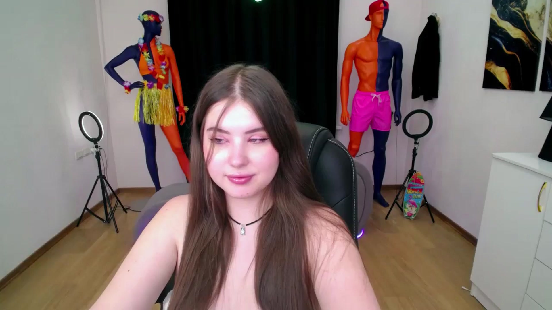 Gallery image thumbnail from AdmireMyEyes's myfreecams stream on, 08/29/2024, 24:42 image 20 of 20