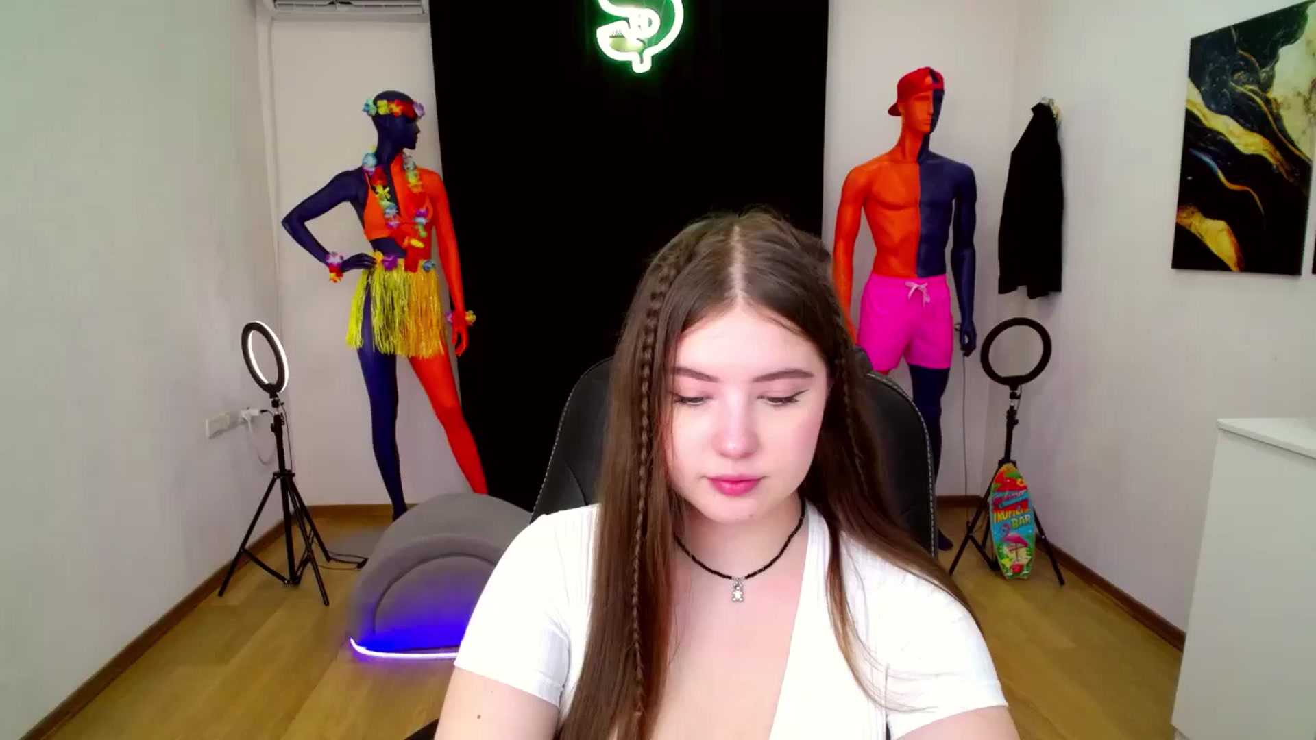 Gallery image thumbnail from AdmireMyEyes's myfreecams stream on, 08/29/2024, 18:53 image 2 of 20