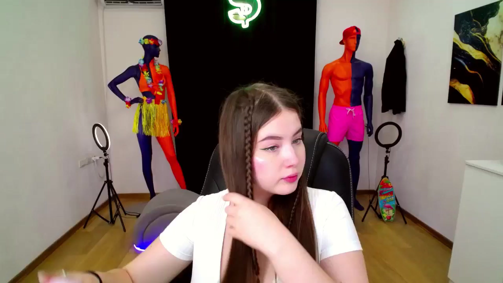 Gallery image thumbnail from AdmireMyEyes's myfreecams stream on, 08/29/2024, 18:53 image 1 of 20