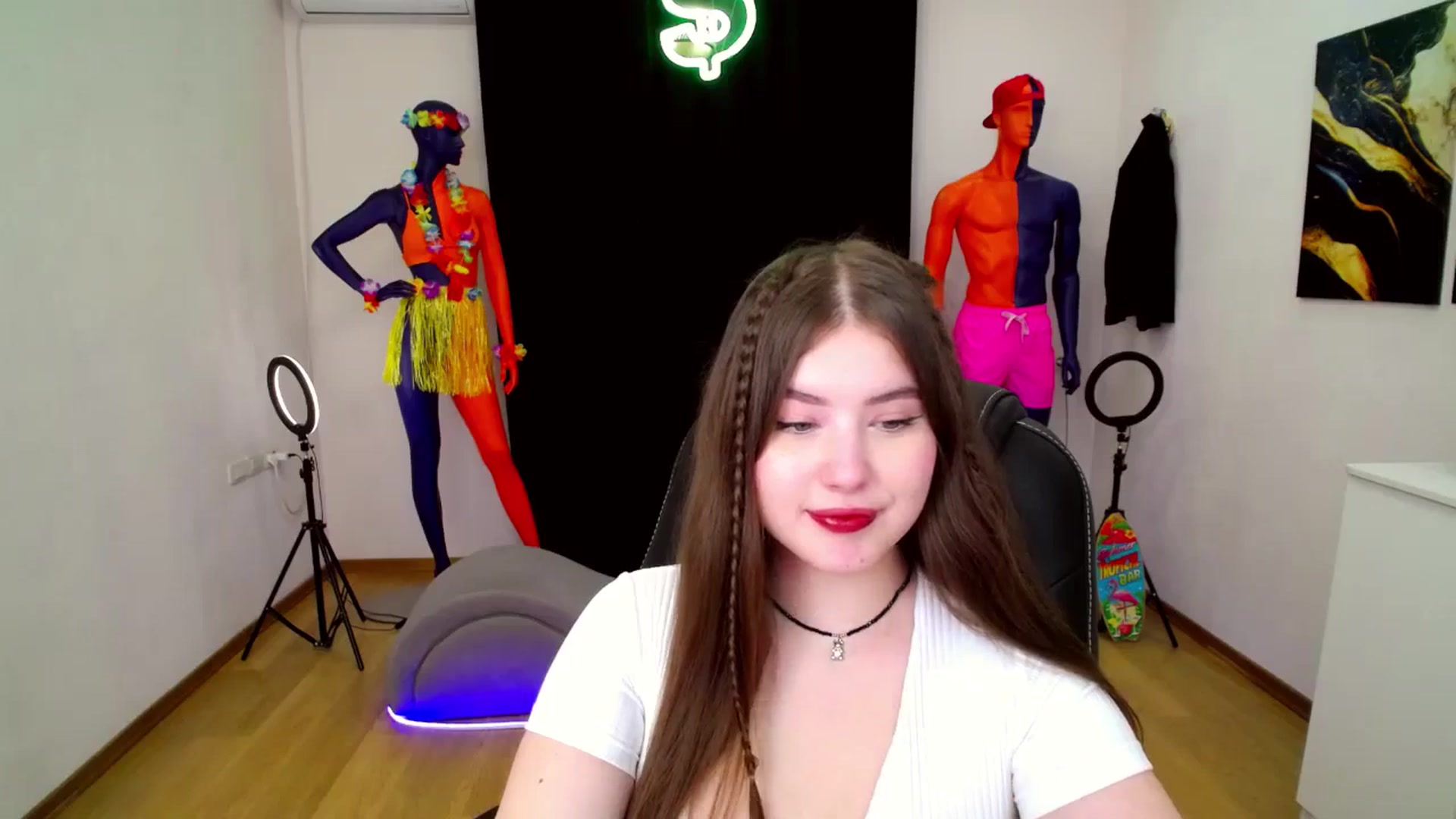 Gallery image thumbnail from AdmireMyEyes's myfreecams stream on, 08/29/2024, 18:53 image 15 of 20