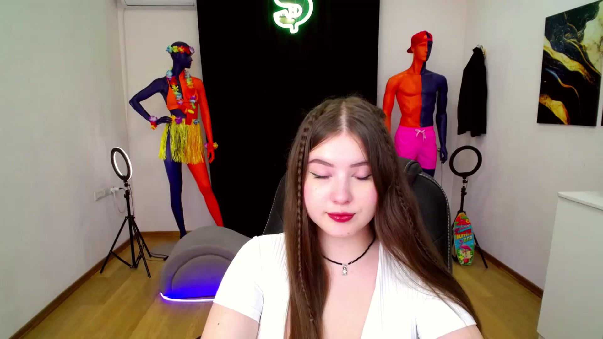 Gallery image thumbnail from AdmireMyEyes's myfreecams stream on, 08/29/2024, 18:53 image 13 of 20
