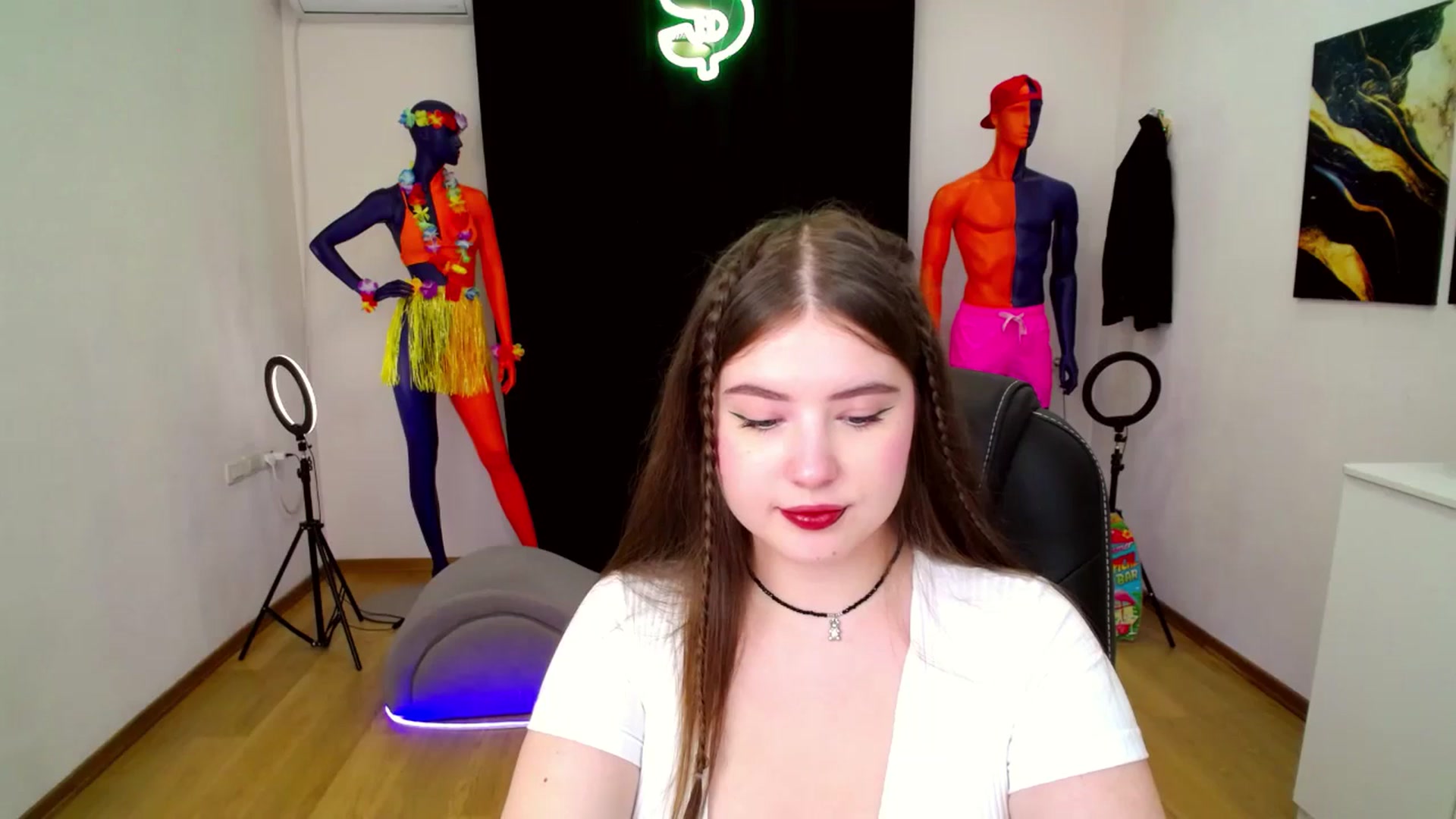 Gallery image thumbnail from AdmireMyEyes's myfreecams stream on, 08/29/2024, 18:53 image 20 of 20