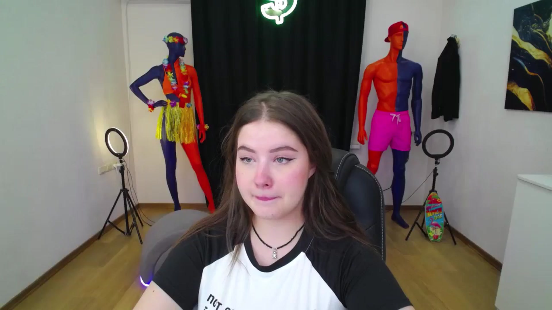 Gallery image thumbnail from AdmireMyEyes's myfreecams stream on, 08/31/2024, 18:33 image 7 of 20