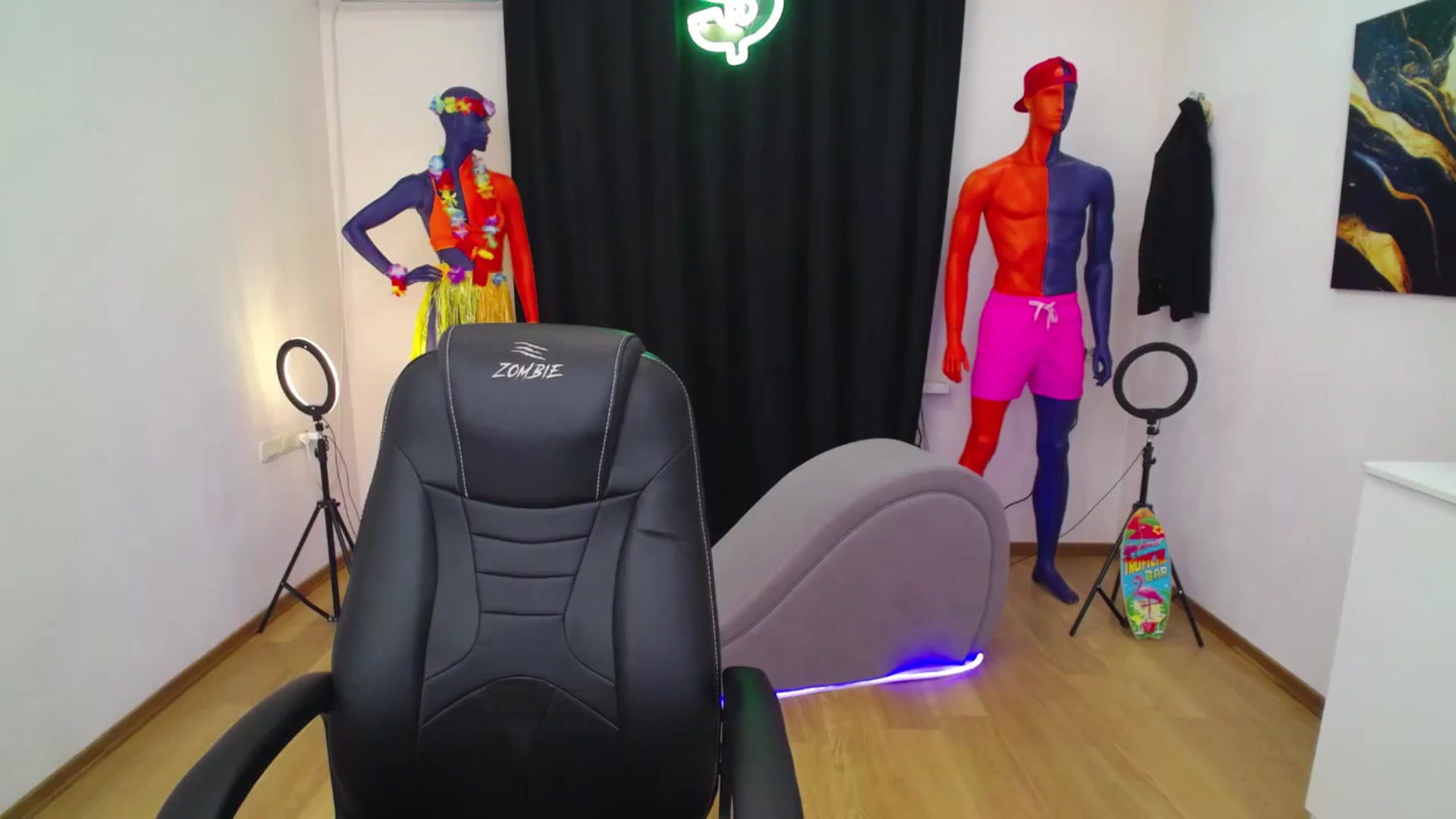 Gallery image thumbnail from AdmireMyEyes's myfreecams stream on, 08/31/2024, 18:33 image 16 of 20