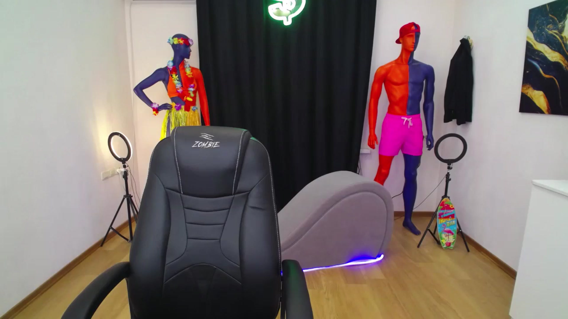 Gallery image thumbnail from AdmireMyEyes's myfreecams stream on, 08/31/2024, 18:33 image 15 of 20
