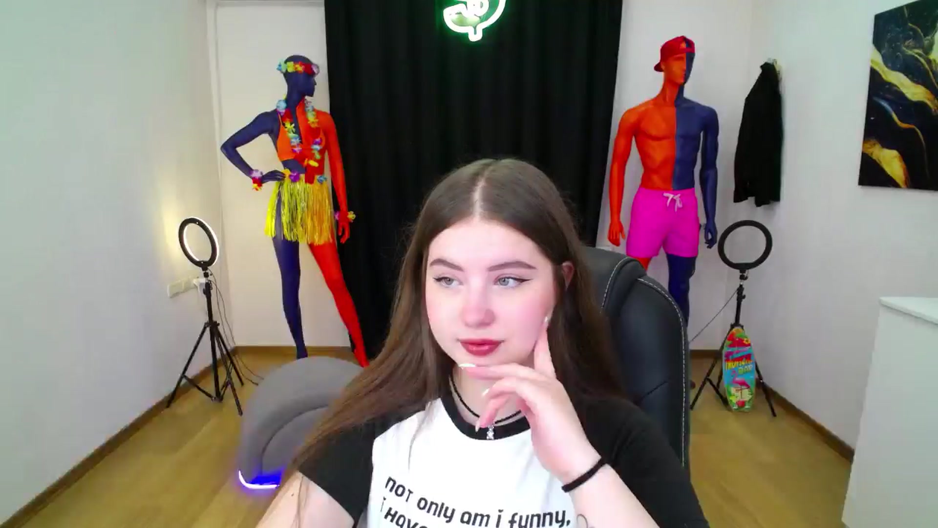 Gallery image thumbnail from AdmireMyEyes's myfreecams stream on, 08/31/2024, 18:59 image 10 of 20