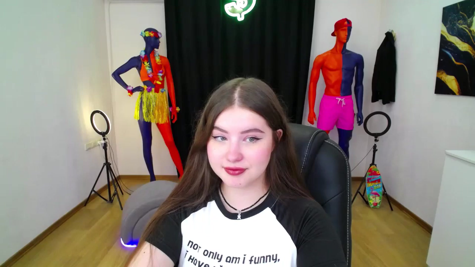 Gallery image thumbnail from AdmireMyEyes's myfreecams stream on, 08/31/2024, 18:59 image 6 of 20