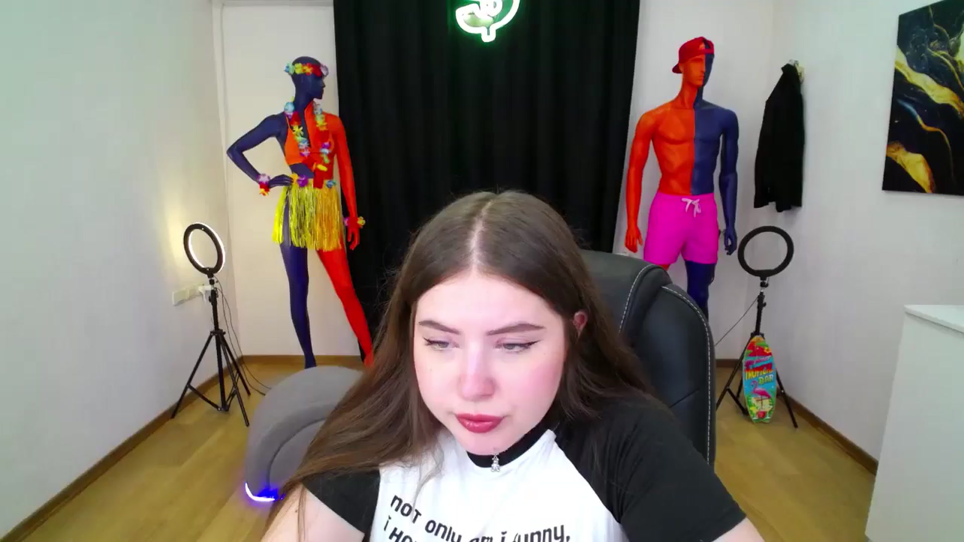 Gallery image thumbnail from AdmireMyEyes's myfreecams stream on, 08/31/2024, 18:59 image 11 of 20