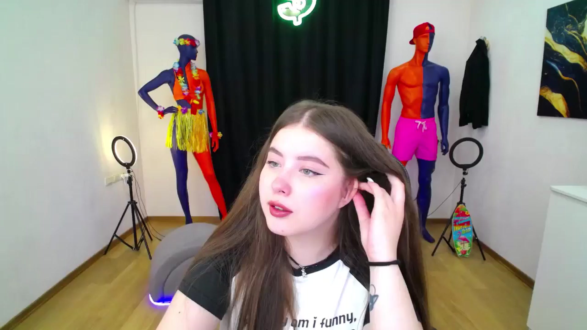 Gallery image thumbnail from AdmireMyEyes's myfreecams stream on, 08/31/2024, 18:59 image 18 of 20