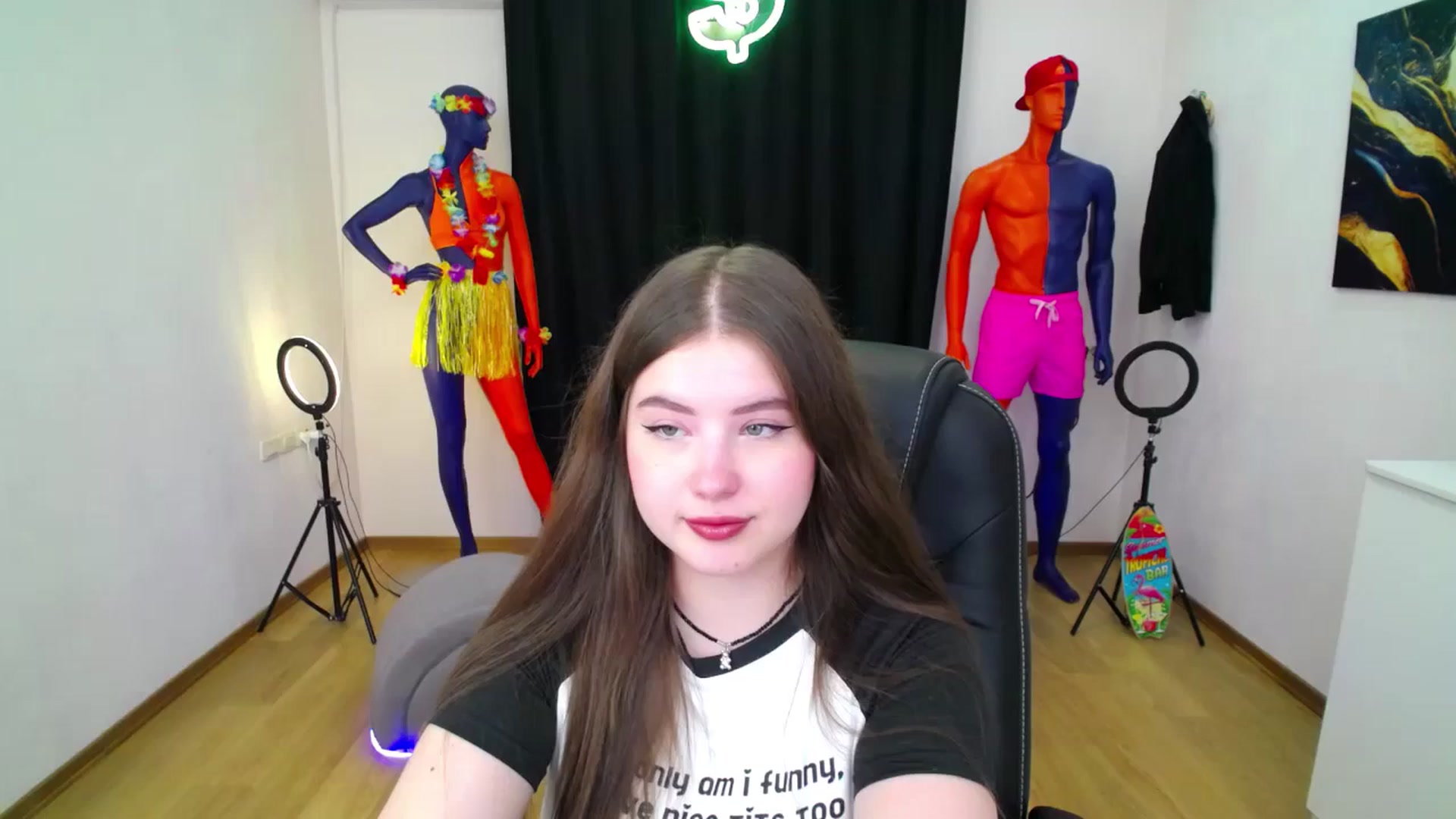 Gallery image thumbnail from AdmireMyEyes's myfreecams stream on, 08/31/2024, 18:59 image 20 of 20