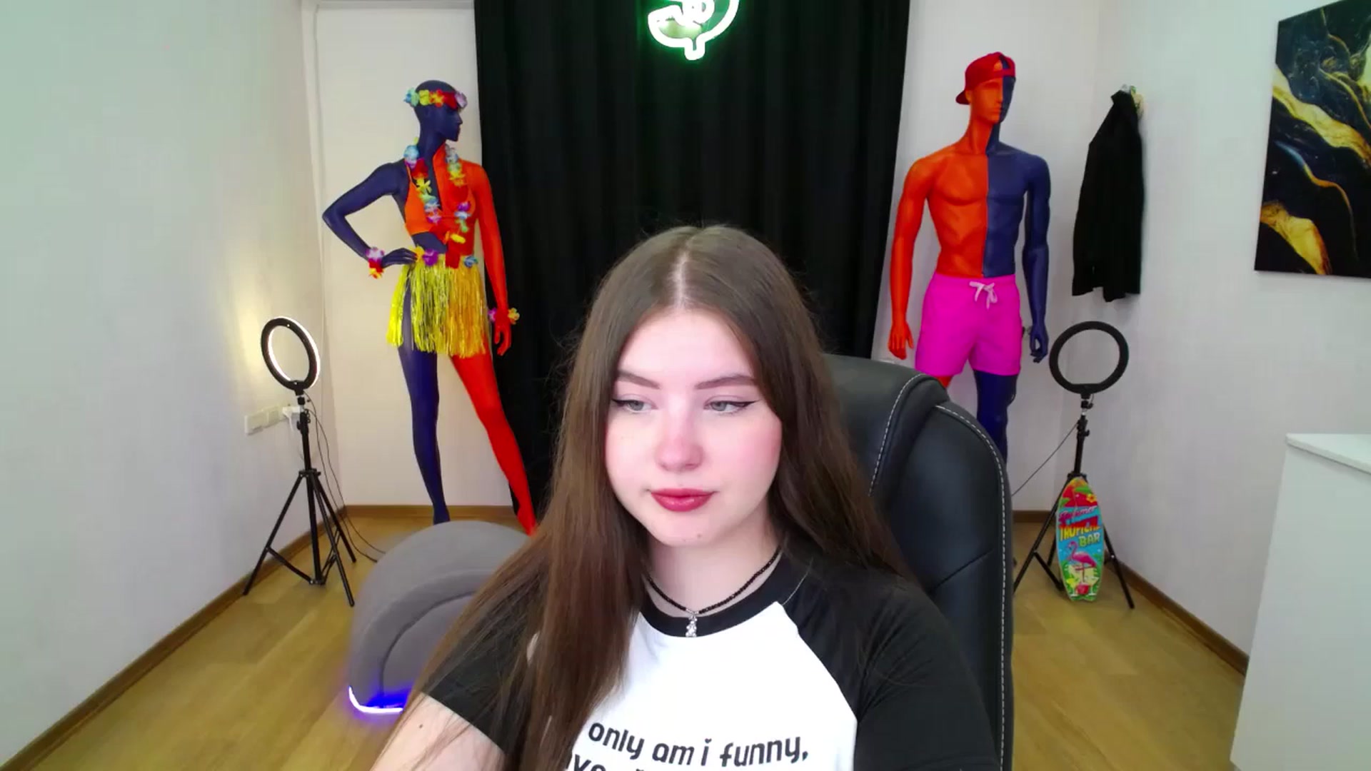 Gallery image thumbnail from AdmireMyEyes's myfreecams stream on, 08/31/2024, 18:59 image 1 of 20
