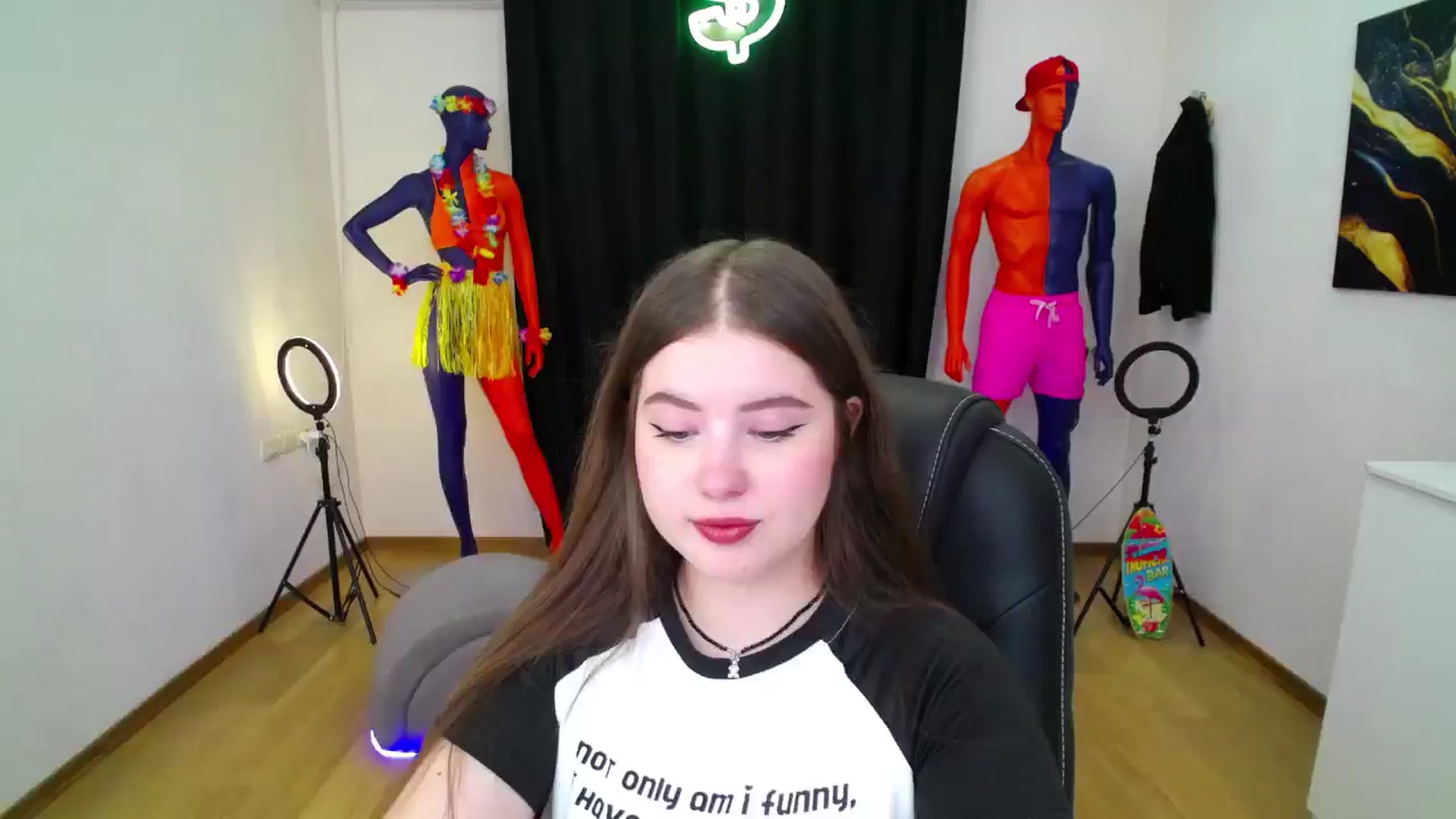 Gallery image thumbnail from AdmireMyEyes's myfreecams stream on, 08/31/2024, 18:59 image 8 of 20