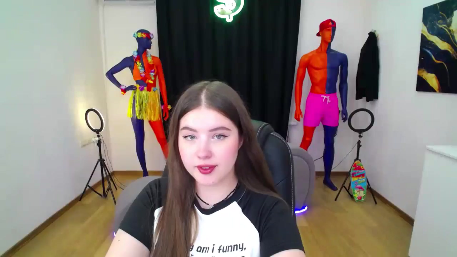 Gallery image thumbnail from AdmireMyEyes's myfreecams stream on, 08/31/2024, 20:44 image 1 of 20