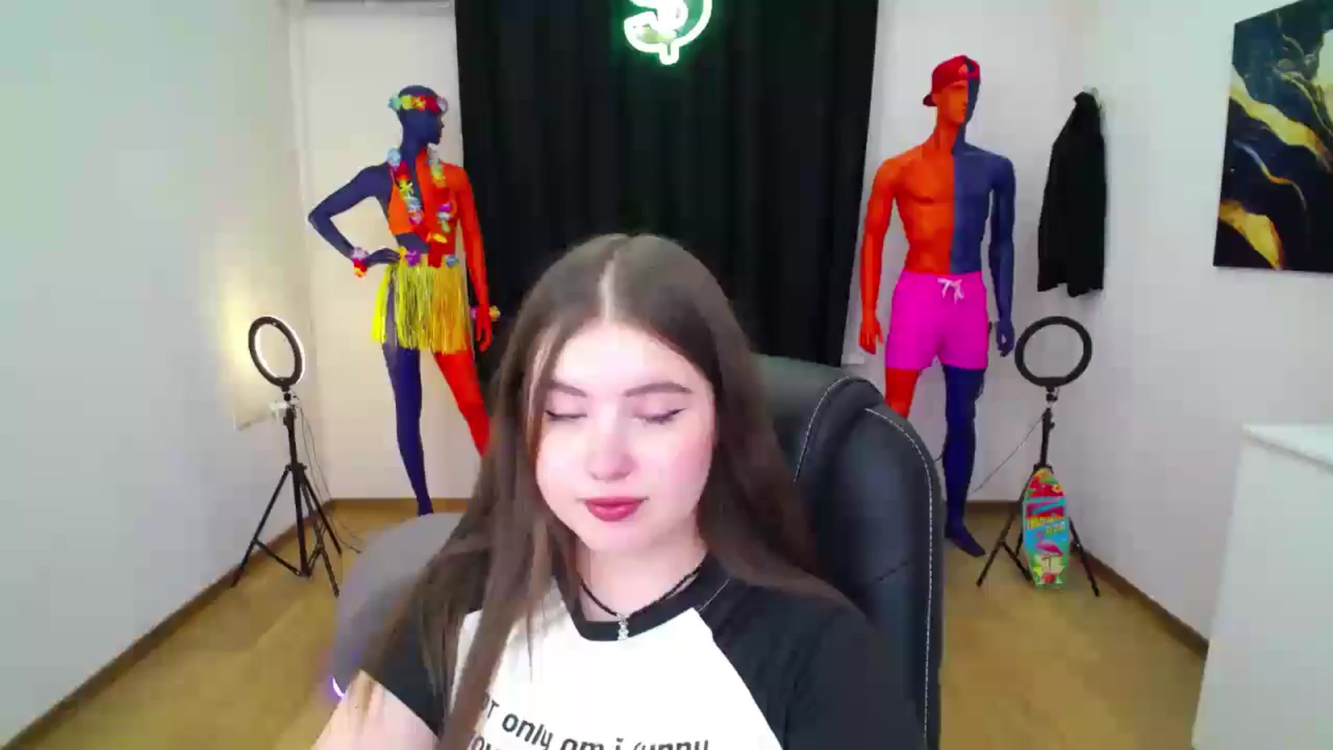 Gallery image thumbnail from AdmireMyEyes's myfreecams stream on, 08/31/2024, 20:44 image 6 of 20