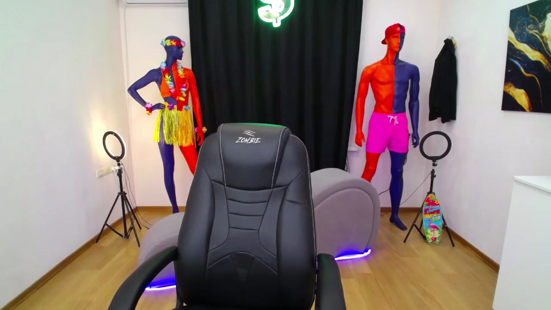 Gallery image thumbnail from AdmireMyEyes's myfreecams stream on, 08/31/2024, 20:44 image 14 of 20