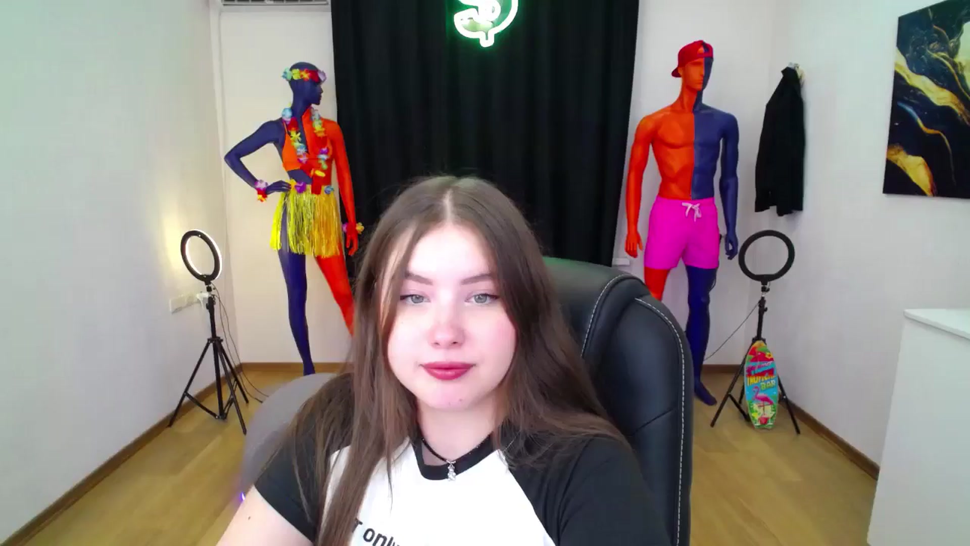 Gallery image thumbnail from AdmireMyEyes's myfreecams stream on, 08/31/2024, 20:44 image 8 of 20