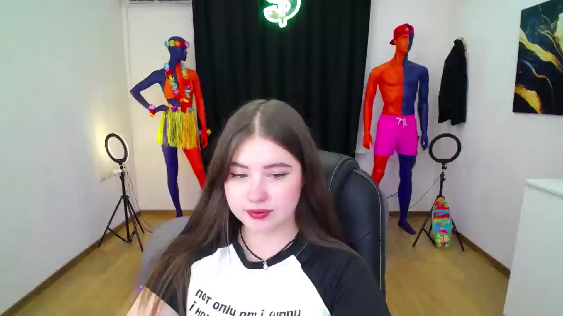 Gallery image thumbnail from AdmireMyEyes's myfreecams stream on, 08/31/2024, 20:44 image 3 of 20
