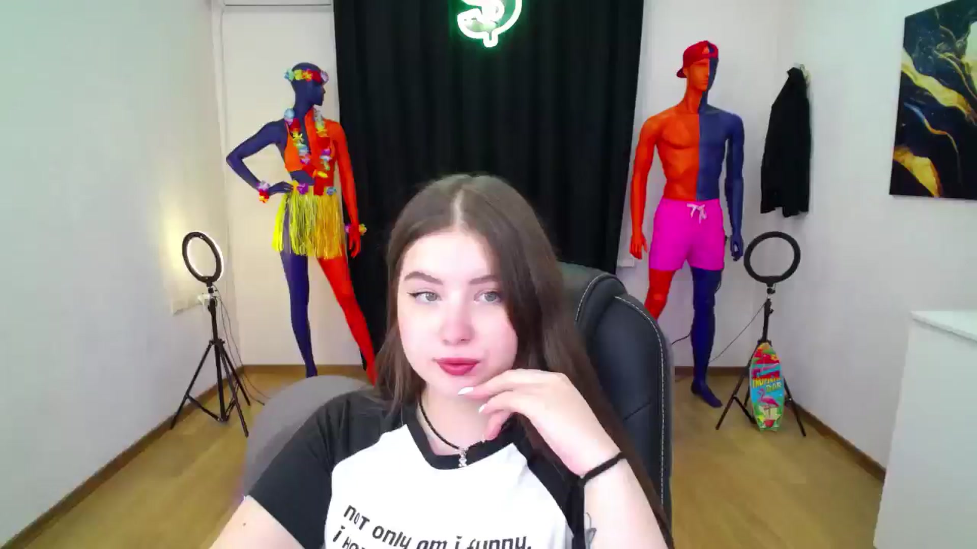 Gallery image thumbnail from AdmireMyEyes's myfreecams stream on, 08/31/2024, 20:44 image 12 of 20