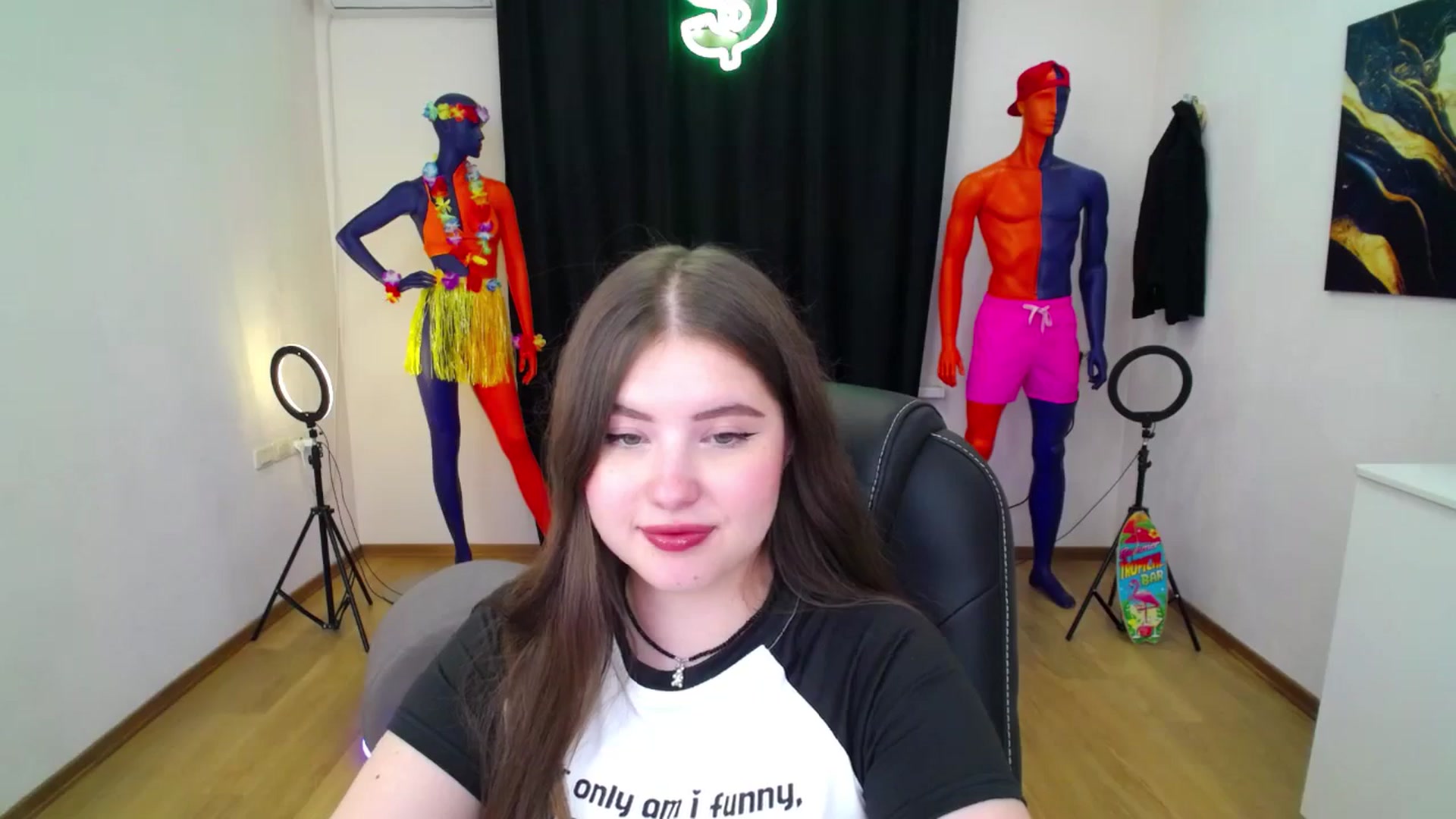 Gallery image thumbnail from AdmireMyEyes's myfreecams stream on, 08/31/2024, 21:47 image 19 of 20