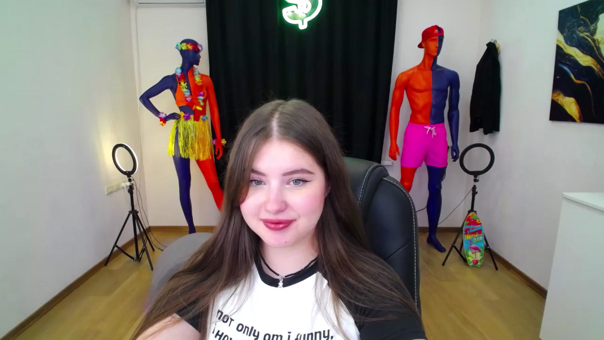 Gallery image thumbnail from AdmireMyEyes's myfreecams stream on, 08/31/2024, 21:47 image 17 of 20