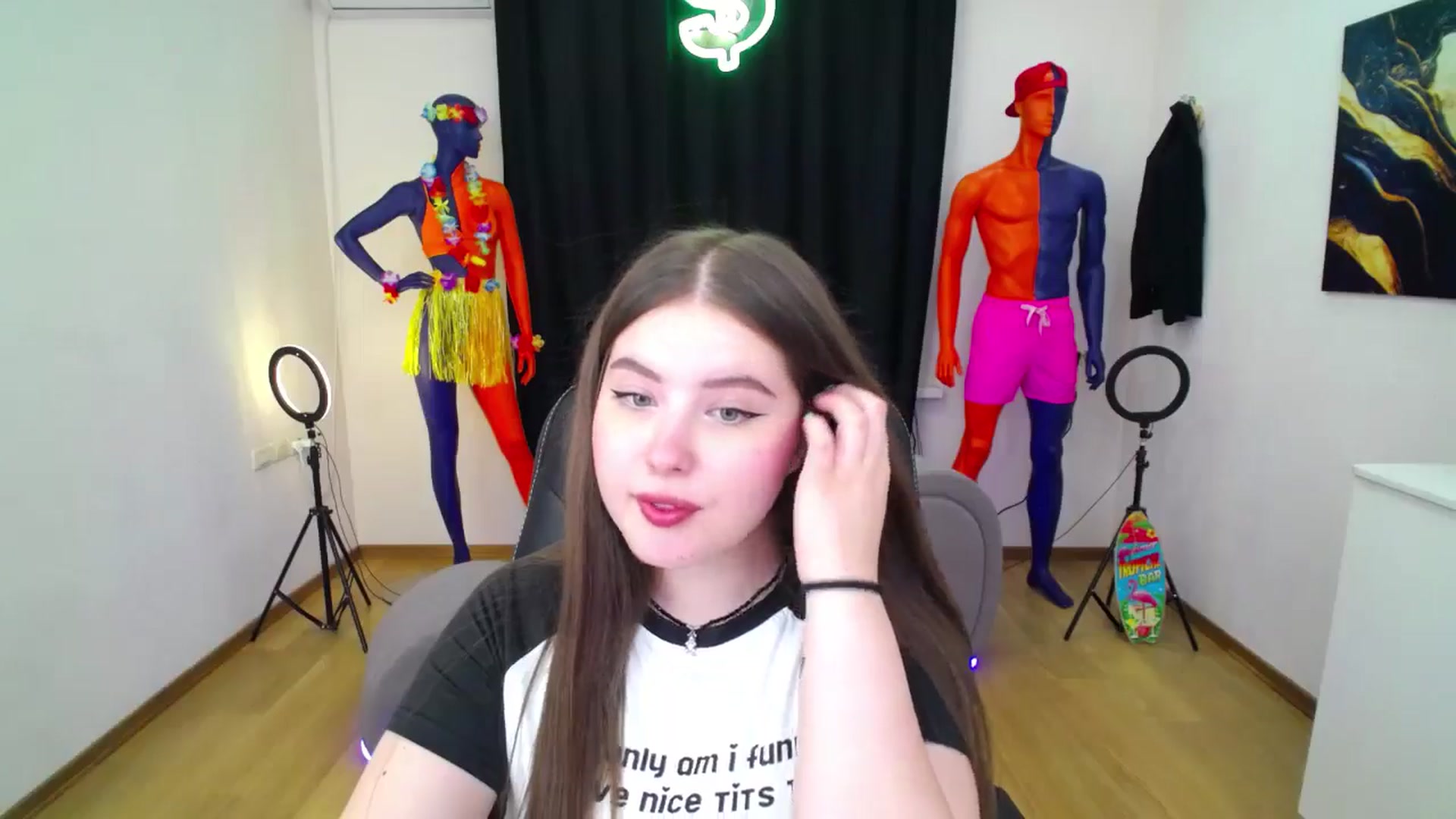 Gallery image thumbnail from AdmireMyEyes's myfreecams stream on, 08/31/2024, 21:47 image 3 of 20
