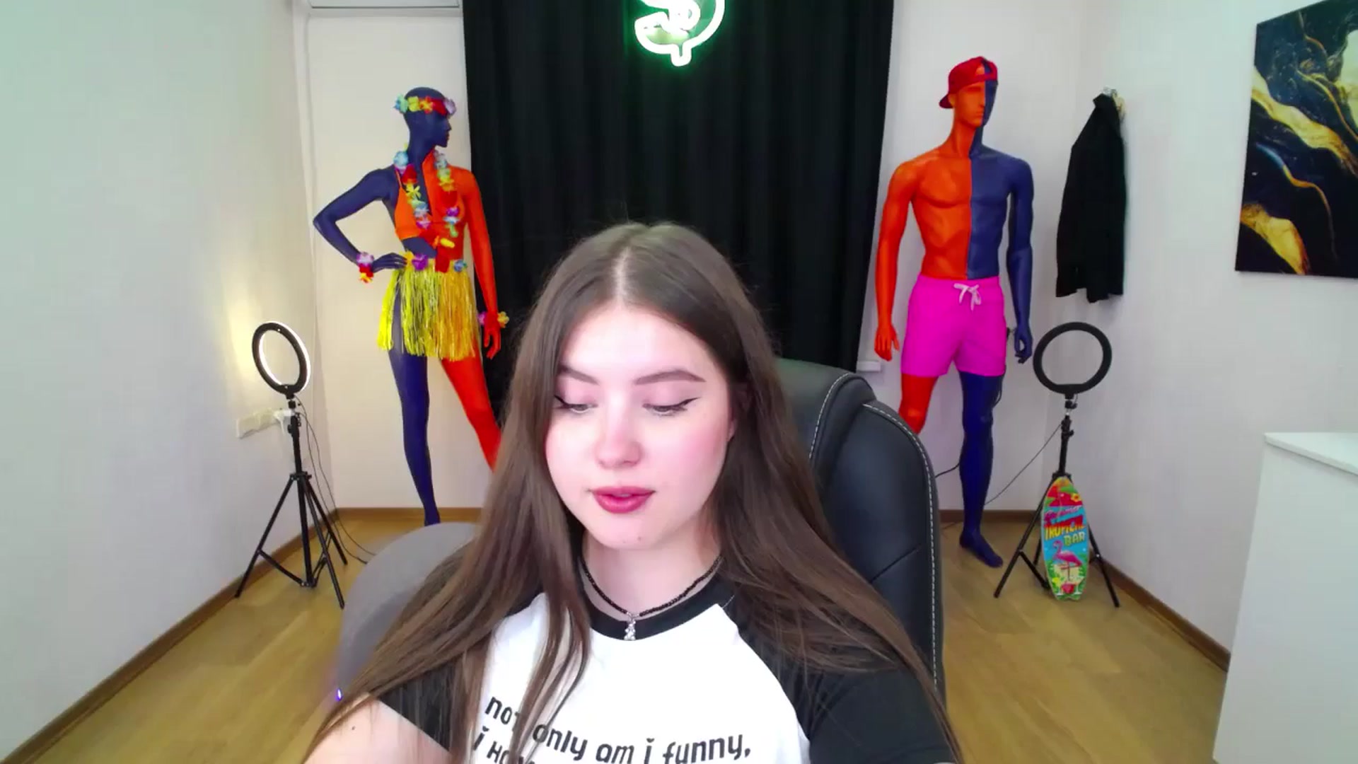 Gallery image thumbnail from AdmireMyEyes's myfreecams stream on, 08/31/2024, 21:47 image 10 of 20