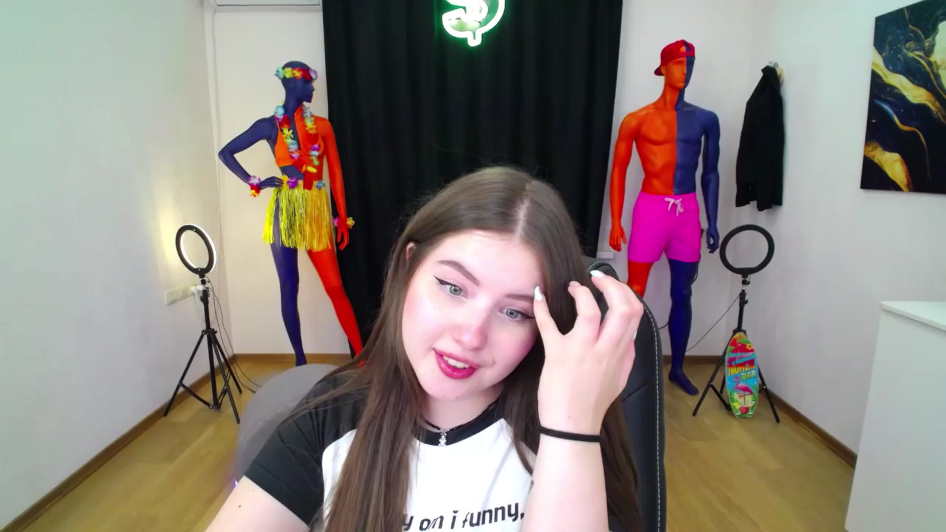 Gallery image thumbnail from AdmireMyEyes's myfreecams stream on, 08/31/2024, 21:47 image 9 of 20