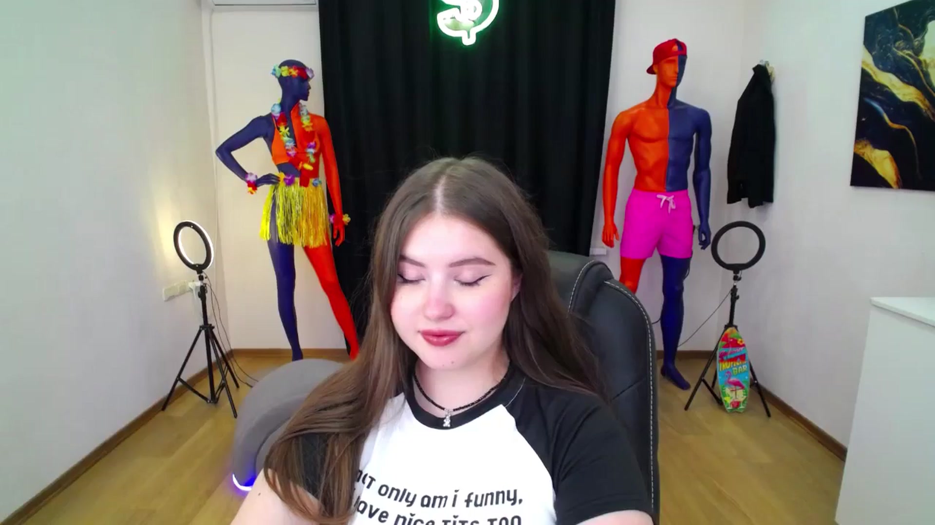 Gallery image thumbnail from AdmireMyEyes's myfreecams stream on, 08/31/2024, 21:47 image 18 of 20