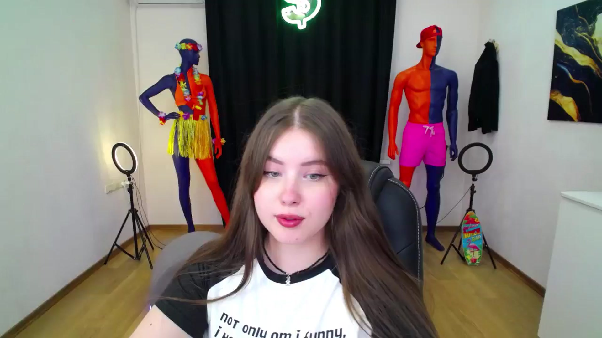 Gallery image thumbnail from AdmireMyEyes's myfreecams stream on, 08/31/2024, 21:47 image 5 of 20