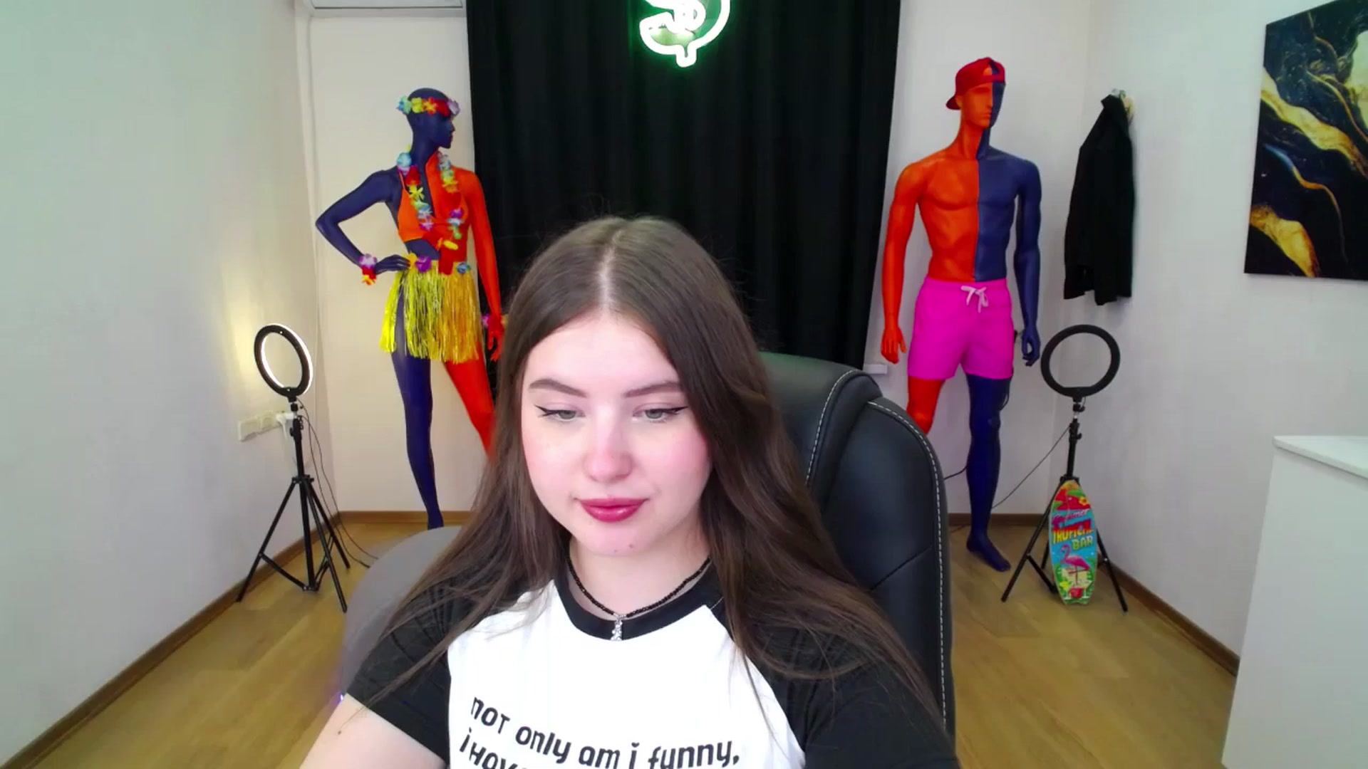 Gallery image thumbnail from AdmireMyEyes's myfreecams stream on, 08/31/2024, 21:47 image 6 of 20