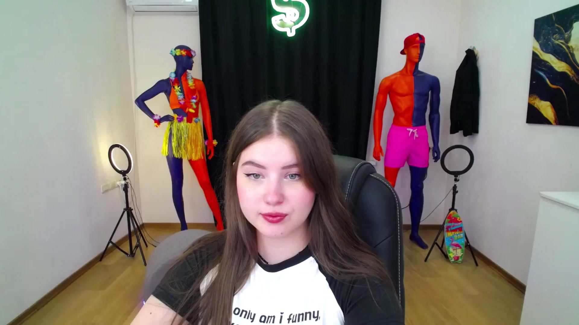 Gallery image thumbnail from AdmireMyEyes's myfreecams stream on, 08/31/2024, 23:13 image 20 of 20