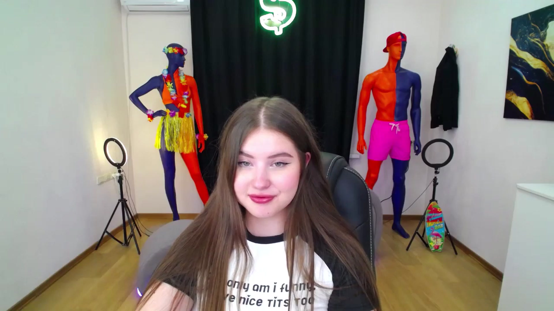 Gallery image thumbnail from AdmireMyEyes's myfreecams stream on, 08/31/2024, 23:13 image 18 of 20