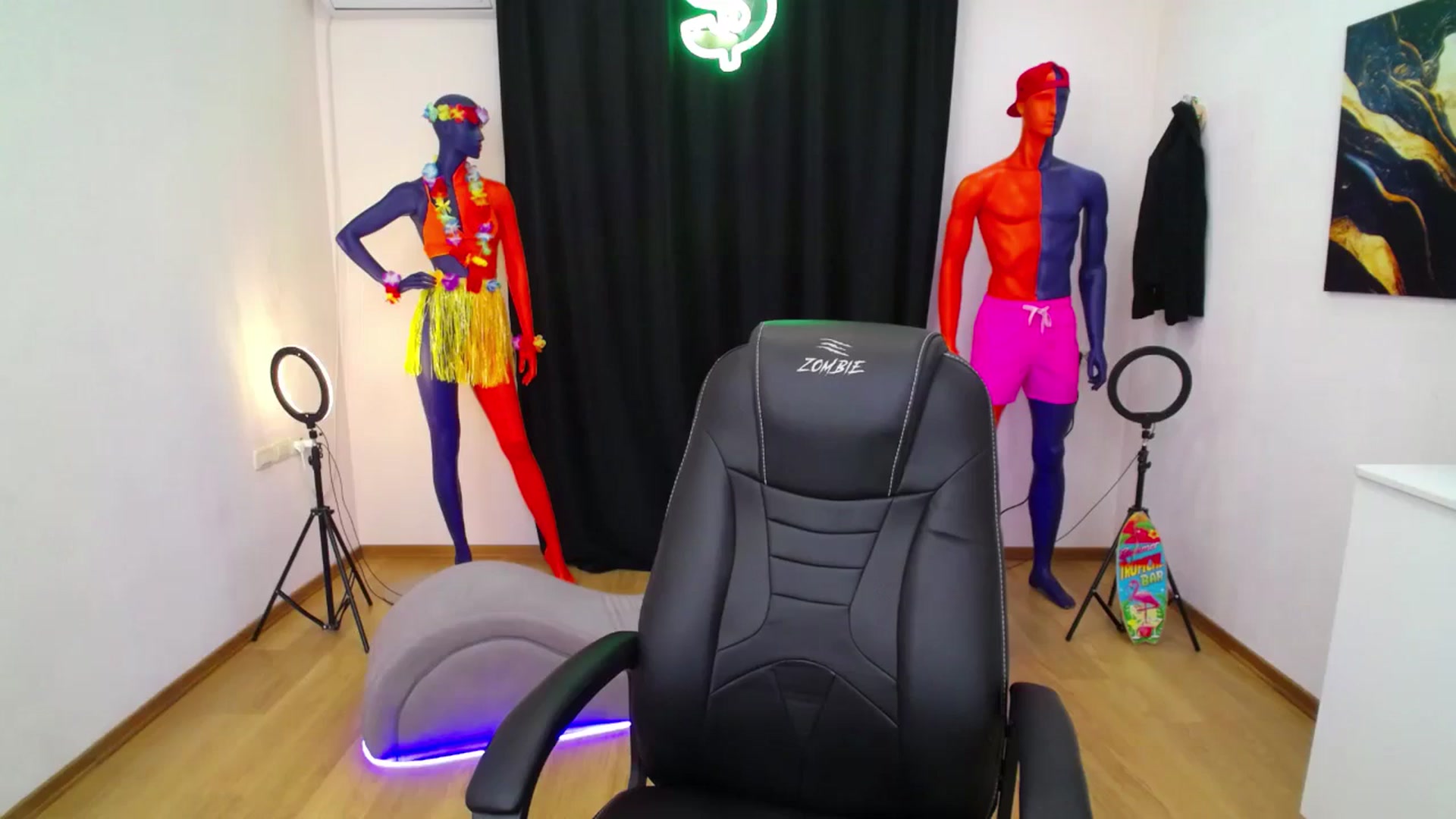 Gallery image thumbnail from AdmireMyEyes's myfreecams stream on, 08/31/2024, 23:13 image 3 of 20