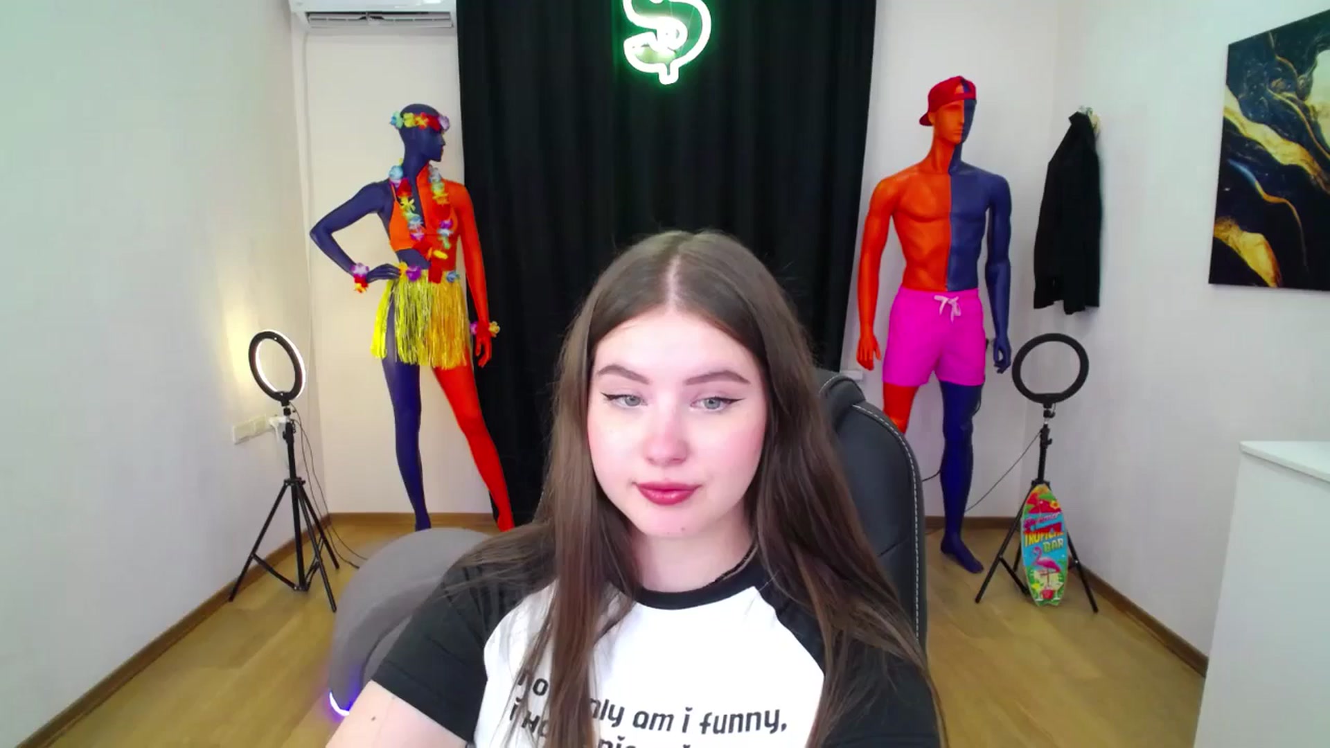 Gallery image thumbnail from AdmireMyEyes's myfreecams stream on, 08/31/2024, 23:13 image 15 of 20
