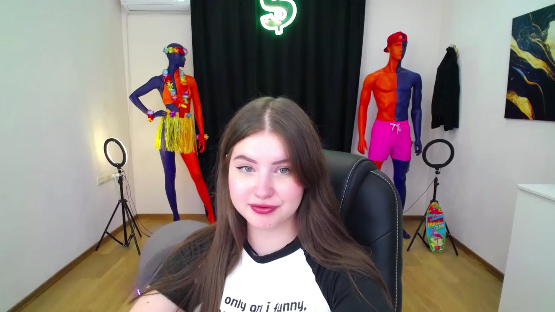 Gallery image thumbnail from AdmireMyEyes's myfreecams stream on, 08/31/2024, 23:13 image 19 of 20