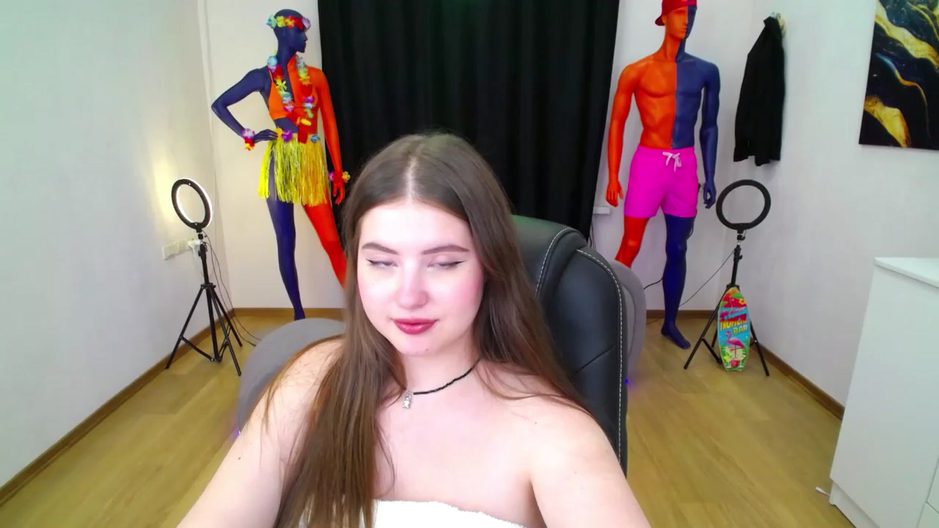 Gallery image thumbnail from AdmireMyEyes's myfreecams stream on, 09/01/2024, 01:01 image 14 of 20