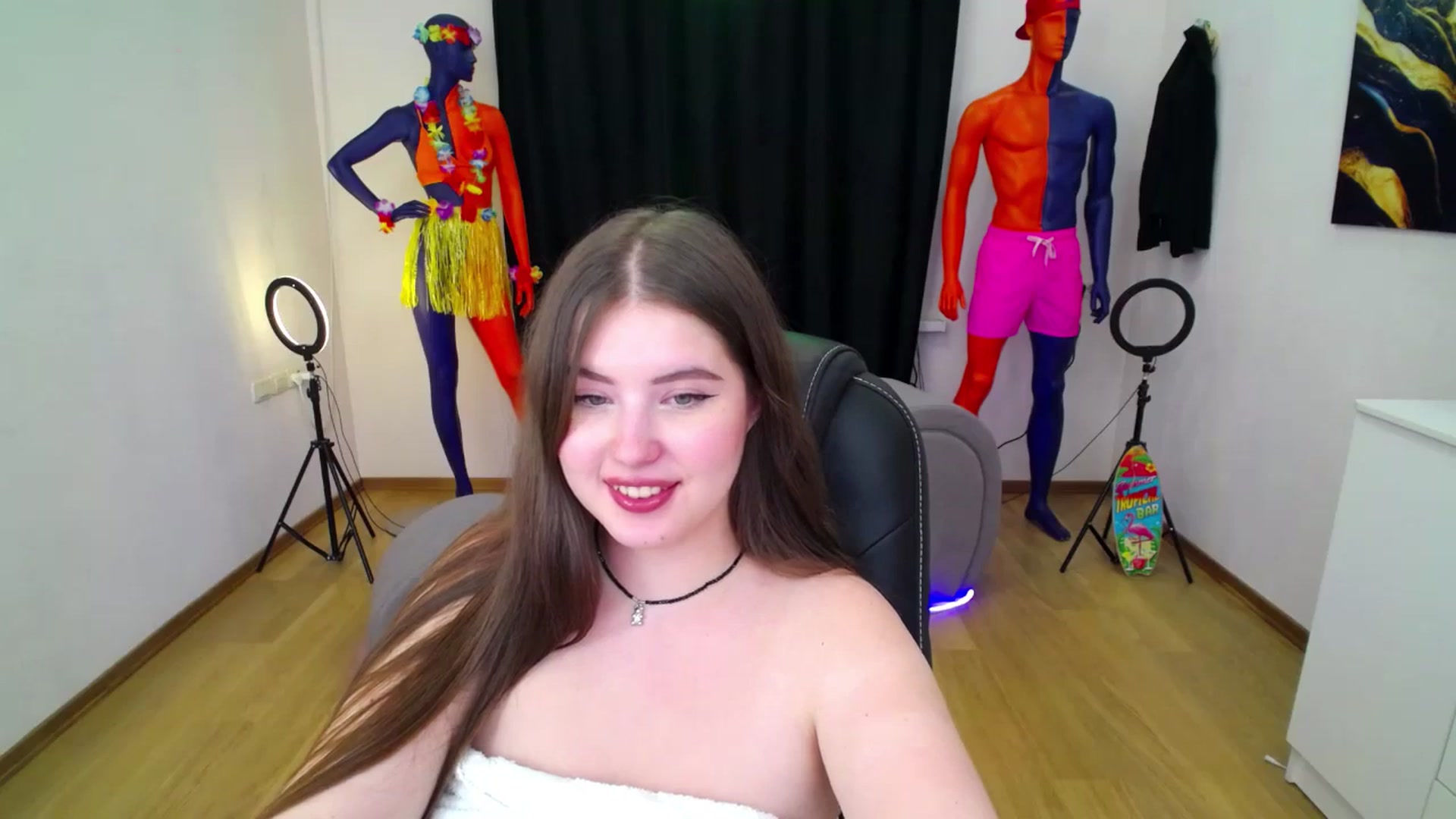 Gallery image thumbnail from AdmireMyEyes's myfreecams stream on, 09/01/2024, 01:01 image 6 of 20