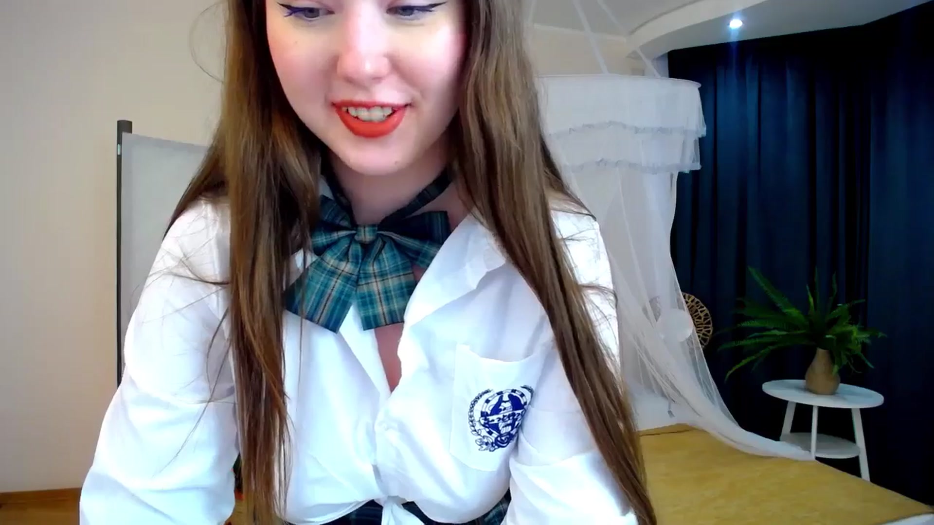 Gallery image thumbnail from AdmireMyEyes's myfreecams stream on, 09/04/2024, 07:08 image 14 of 20