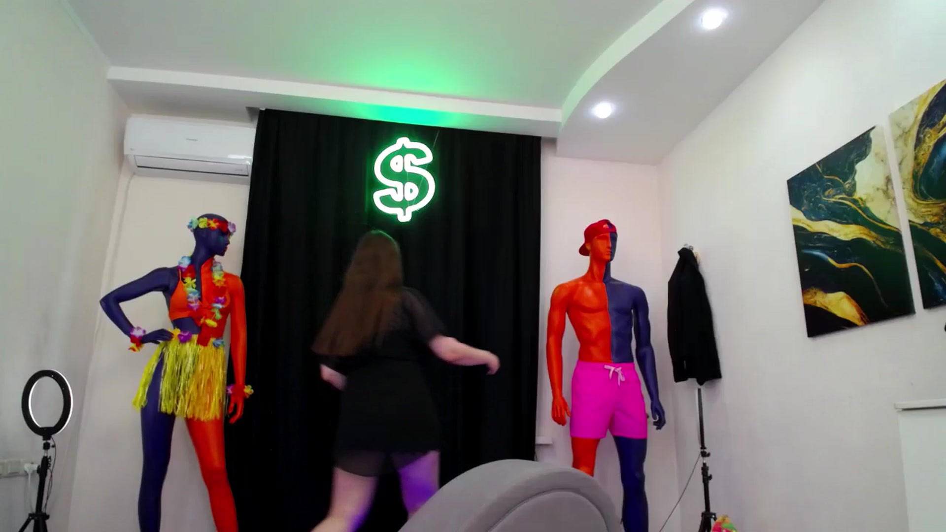 Gallery image thumbnail from AdmireMyEyes's myfreecams stream on, 09/06/2024, 07:04 image 9 of 20